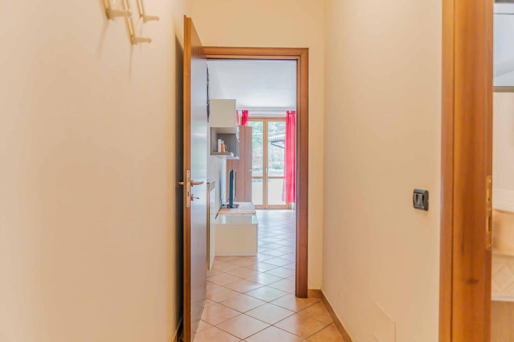 Relax In Nature And Lake Free Parking Luino Luaran gambar