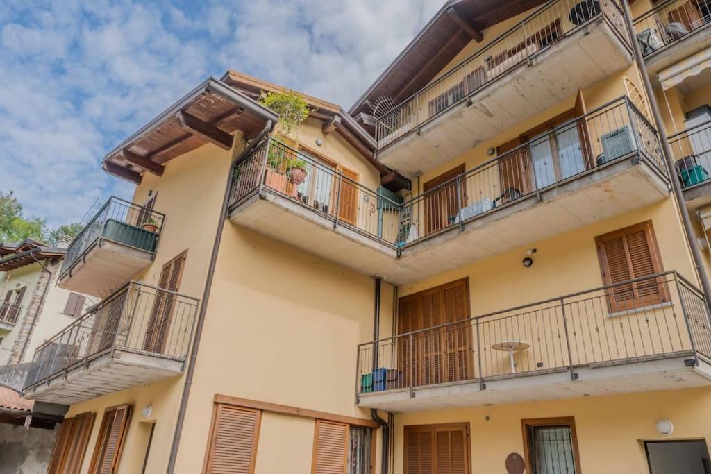 Relax In Nature And Lake Free Parking Luino Luaran gambar